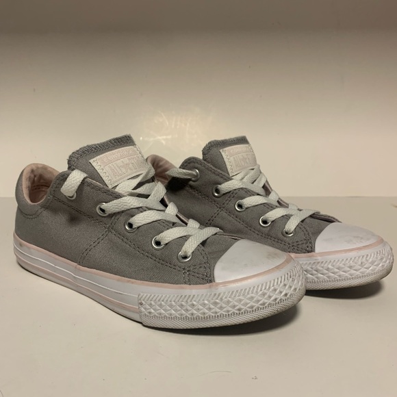 Converse Youth Size 2 Gray & Pink - Picture 1 of 4